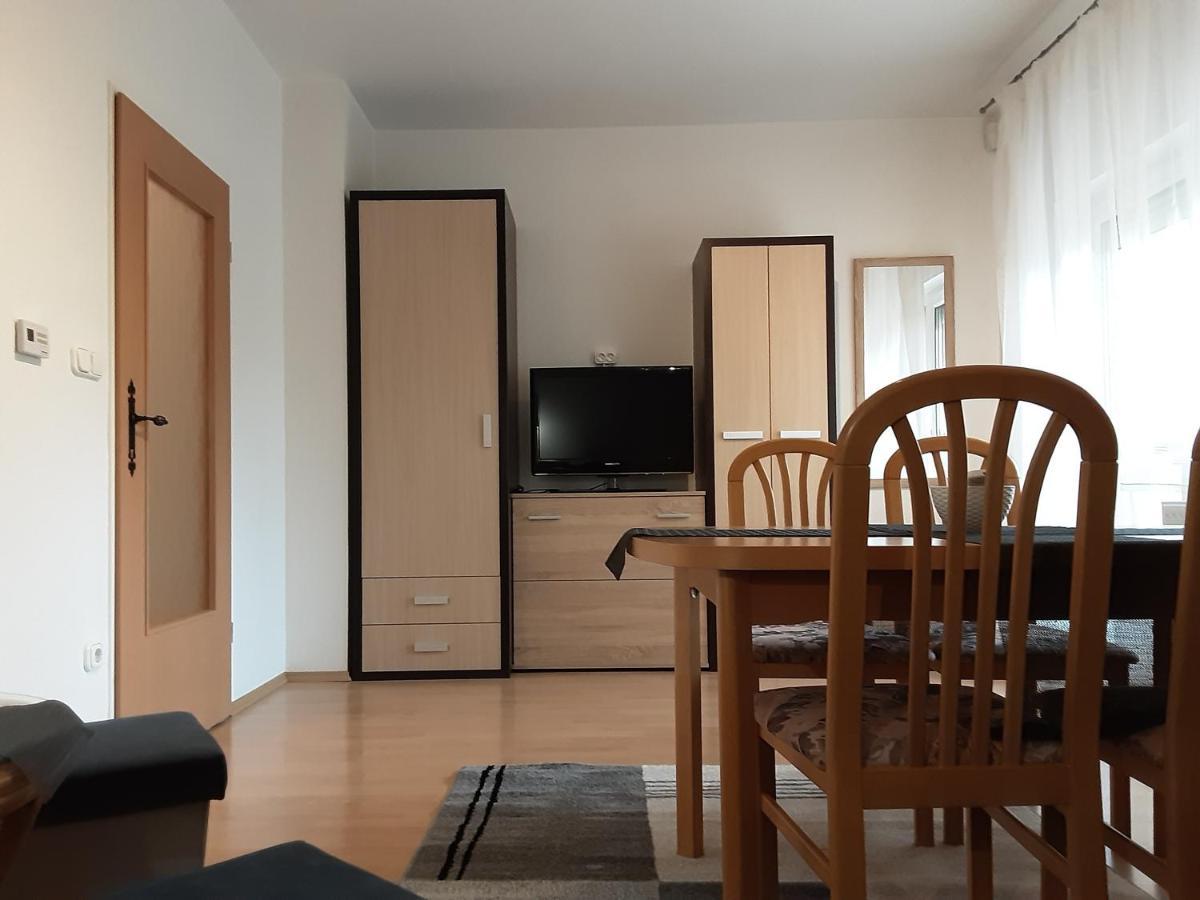 Jozefin Apartman Heviz Exterior photo